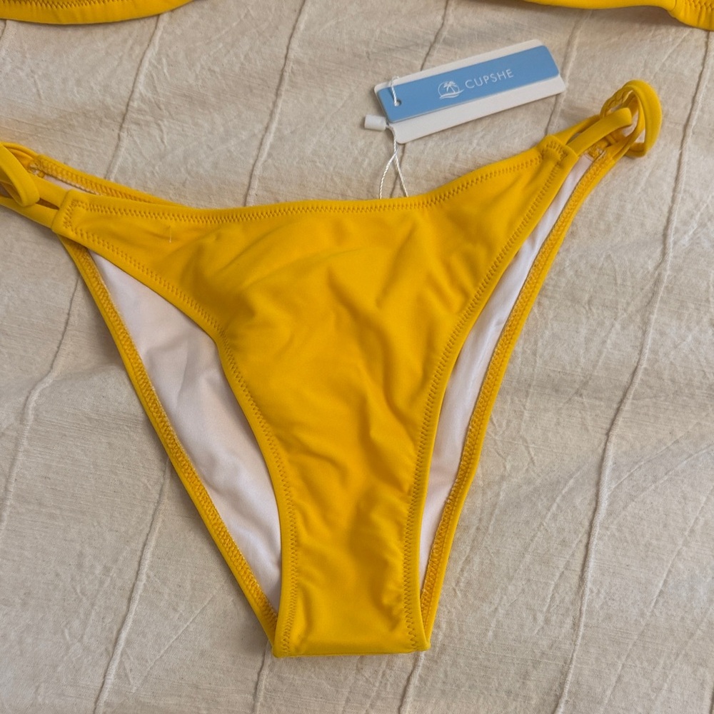 Cupshe Vibrant Yellow Bikini Set - Picture 2 of 6